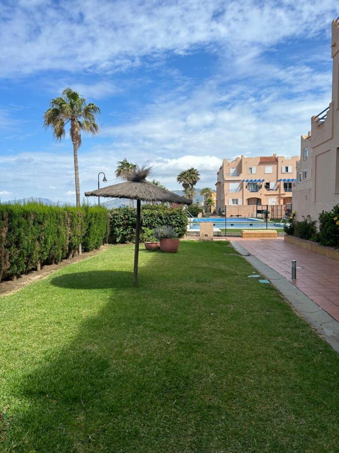 Apartamento Los Lances En Primera Linea De Playa Con Piscina Тарифа Екстериор снимка